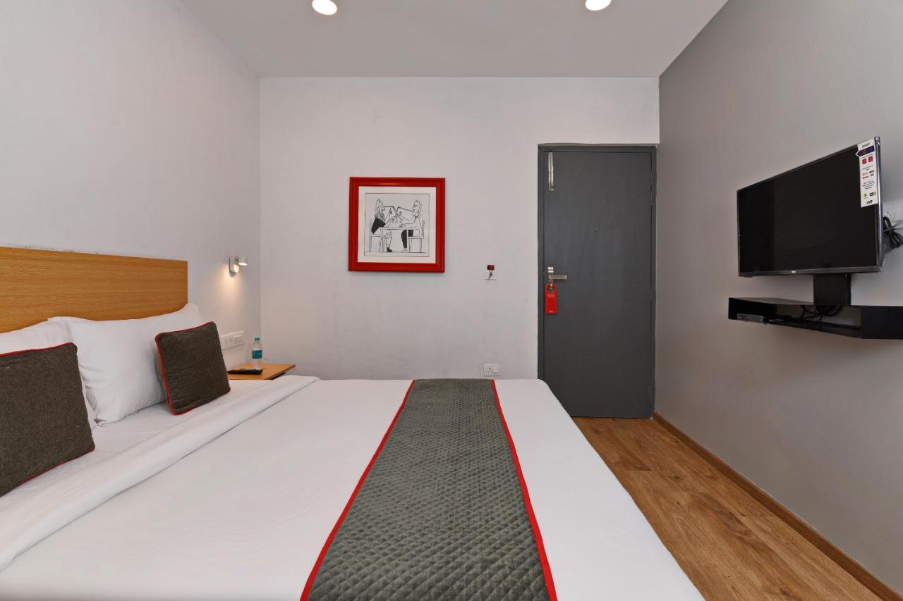 Townhouse Function Near Chaudhary Charan Singh International Airport