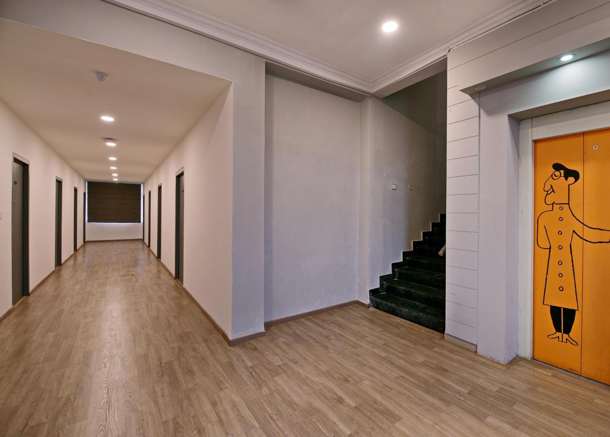 Townhouse Function Near Chaudhary Charan Singh International Airport Hotel Lucknow