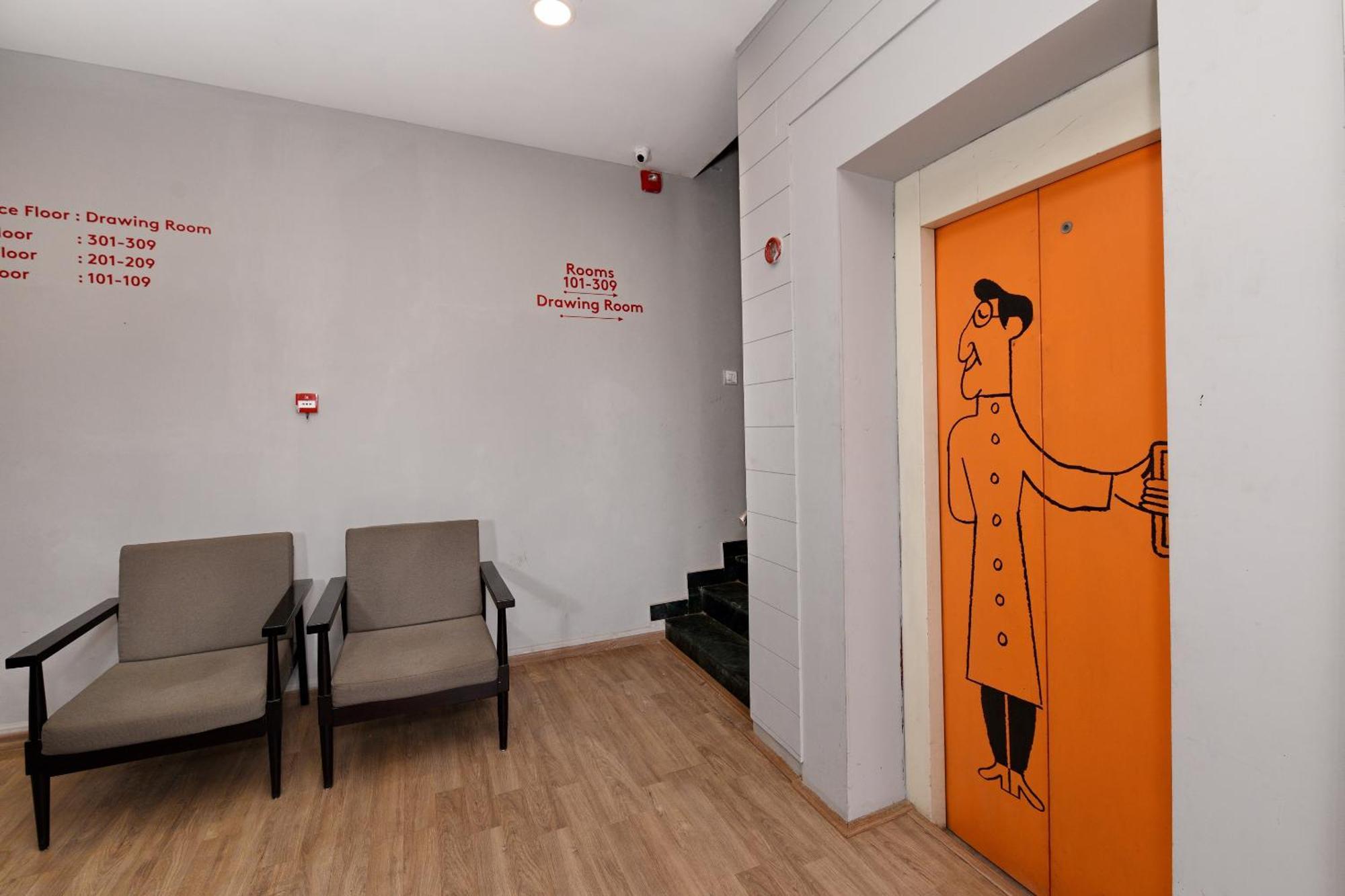 Townhouse Function Near Chaudhary Charan Singh International Airport 4* Lucknow